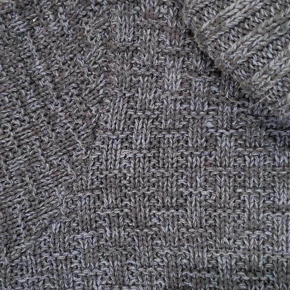 Dark blue knit Hillary Radley sweater. M. - Picture 4 of 5